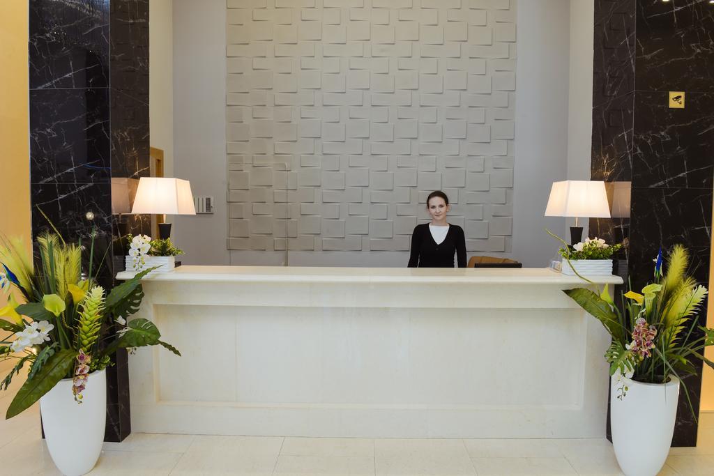 Absolute Hotel Nur-Sultan  Exterior photo