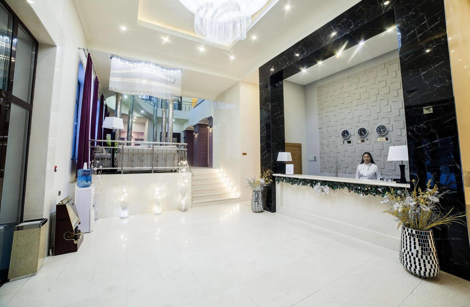 Absolute Hotel Nur-Sultan  Exterior photo